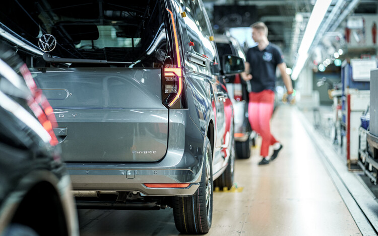 Ferie z motoryzacją i jubileusz we Wrześni. Volkswagen Poznań zaprasza na zwiedzanie w 2026 roku 